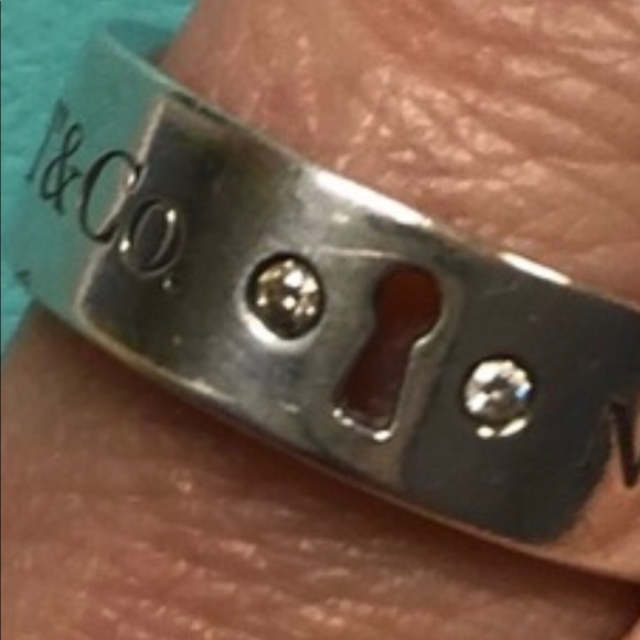 TIFFANY KEY HOLE 2 Diamonds Sterling Silver ring - Picture 2 of 6